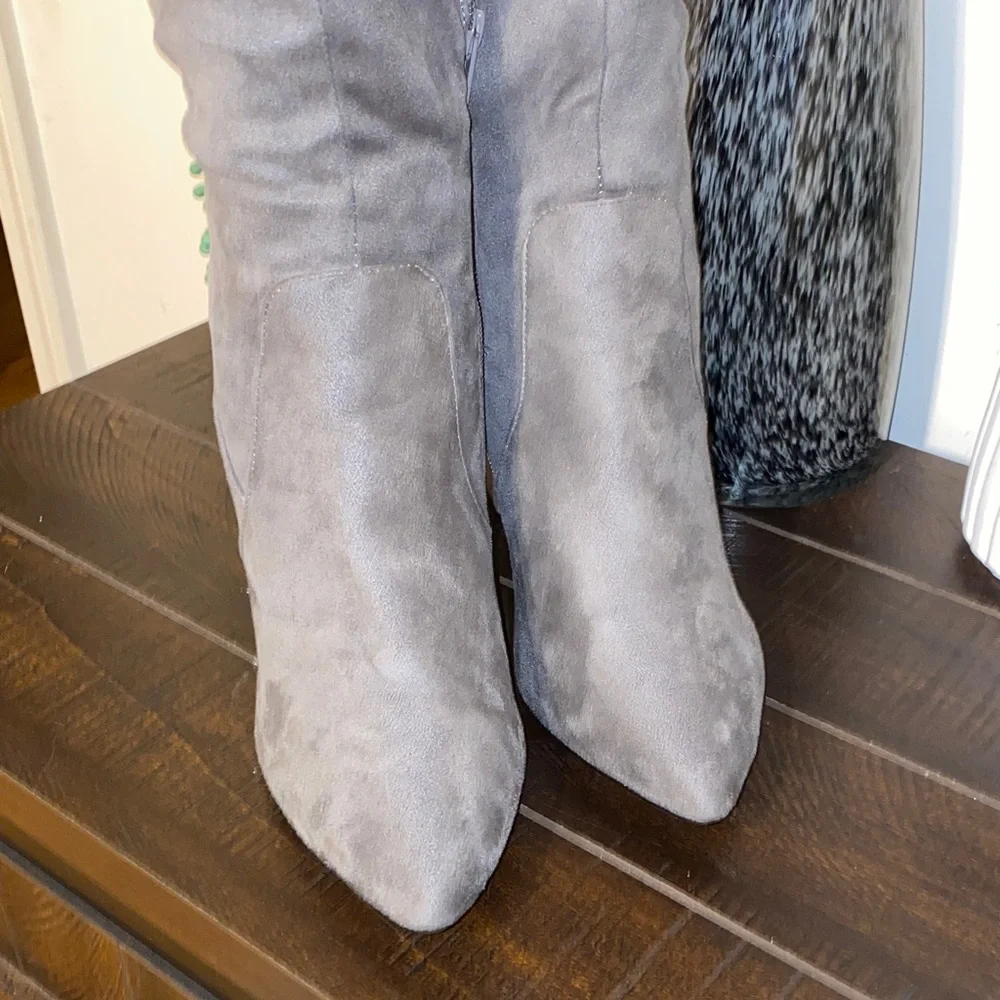 Charlotte Russe Gray Faux Suede Knee-High Boots Size 9